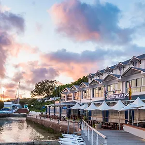 Quayside Hotel